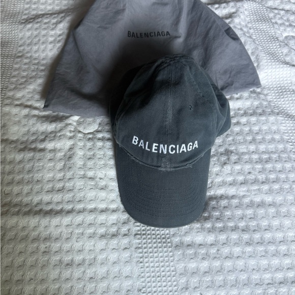 Balenciaga Charcoal Quilted Cap - Picture 1 of 6